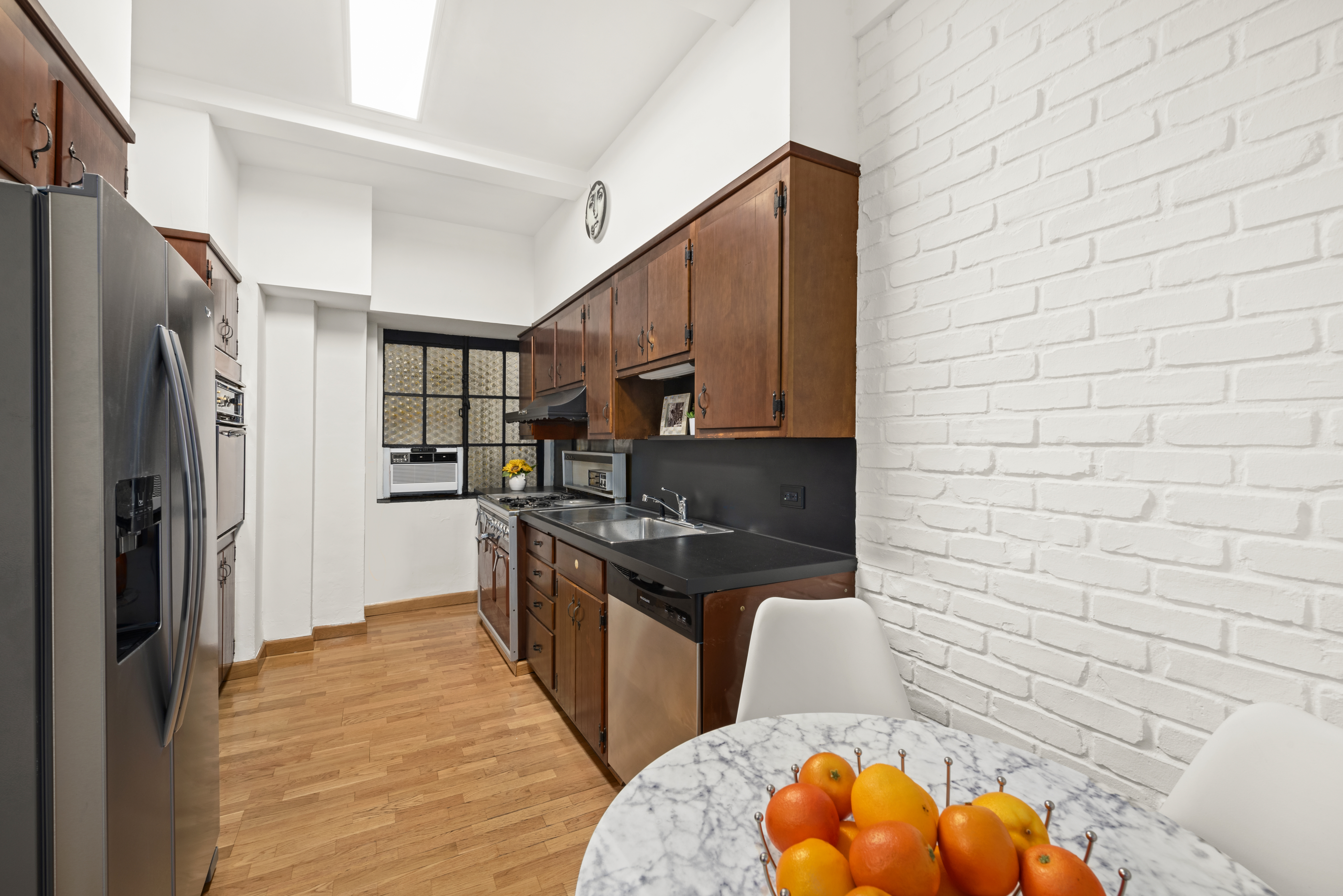 320 East 72nd Street, Unit 2C Manhattan, NY 10021 - Photo 8 of 14