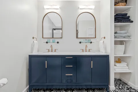 $1,100,000 | 500 H Street Southwest, Washington, DC 20024