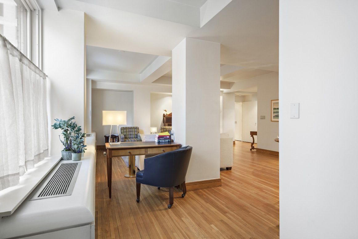 40 East 61st Street, Unit 9A Manhattan, NY 10065 - Photo 2 of 6