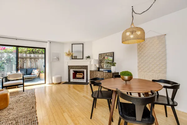 $999,000 | 2337 Oak Street, Unit 4, Santa Monica, CA 90405