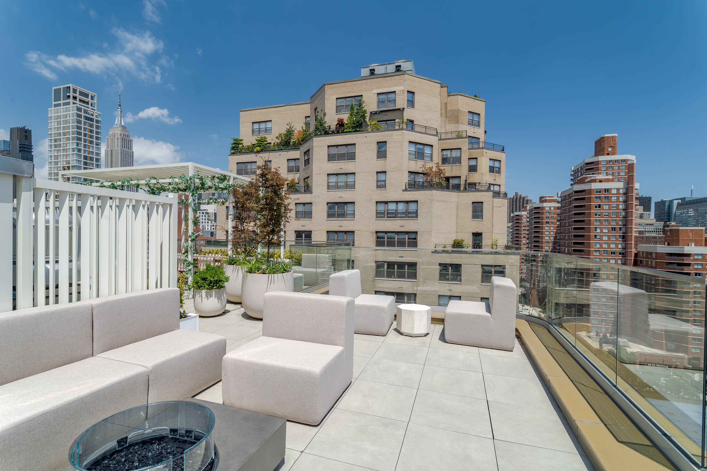 250 East 25th Street, Unit 4C Manhattan, NY 10010 - Photo 12 of 16 a view of a building from the balcony
