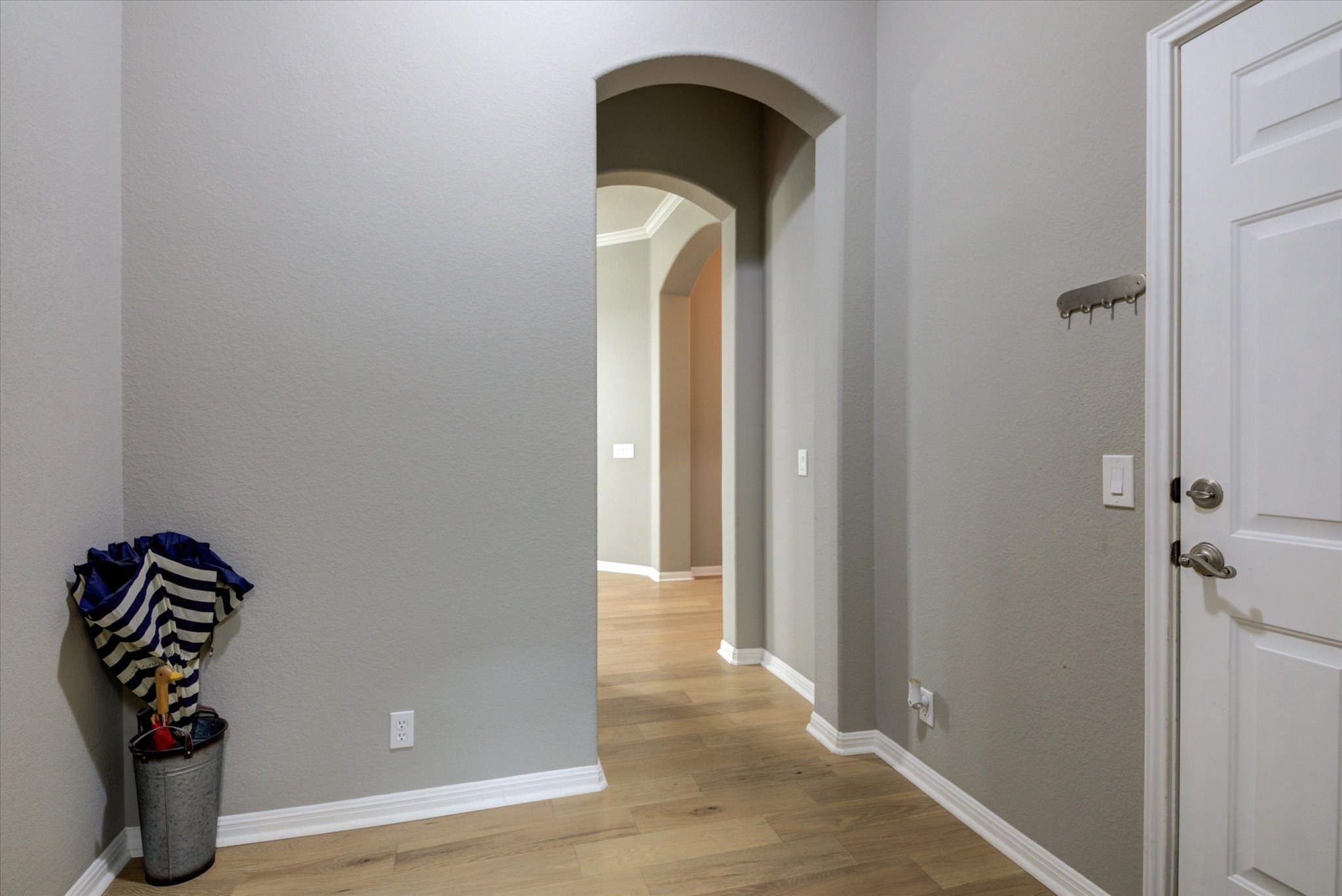 5412 Batak Lane Austin, TX 78749 - Photo 24 of 40 a view of a hallway with wooden floor