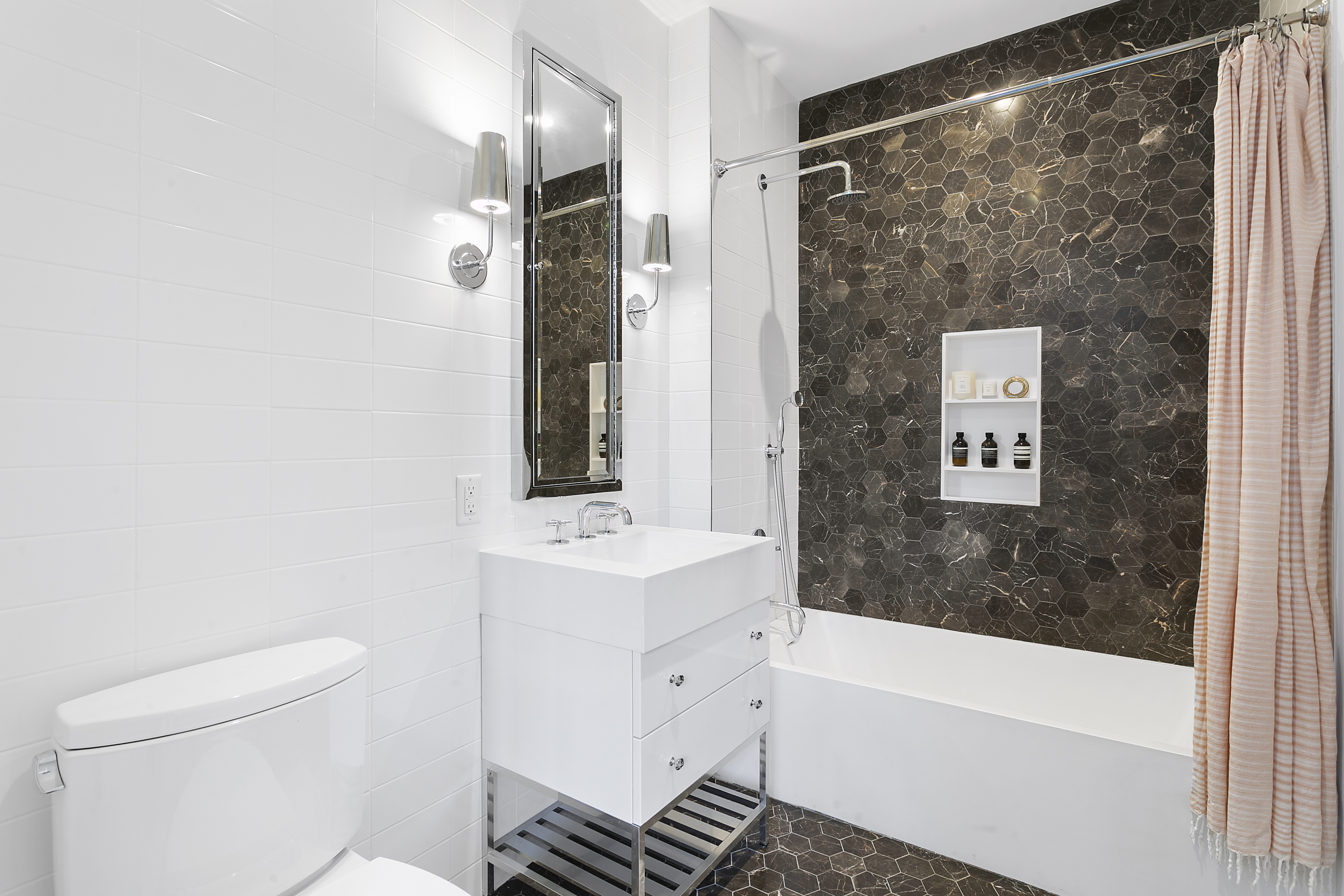 338 Berry Street, Unit 3B Brooklyn, NY 11249 - Photo 7 of 16