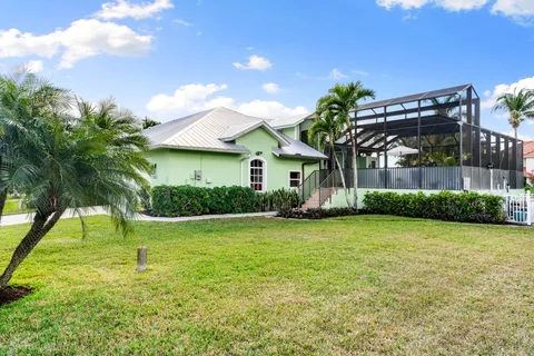 $995,000 | 27190 Driftwood Drive, Bonita Springs, FL 34135