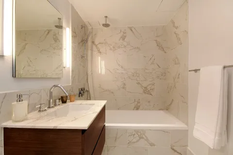 $1,250,000 | 325 Lexington Avenue, Unit 10D | Murray Hill