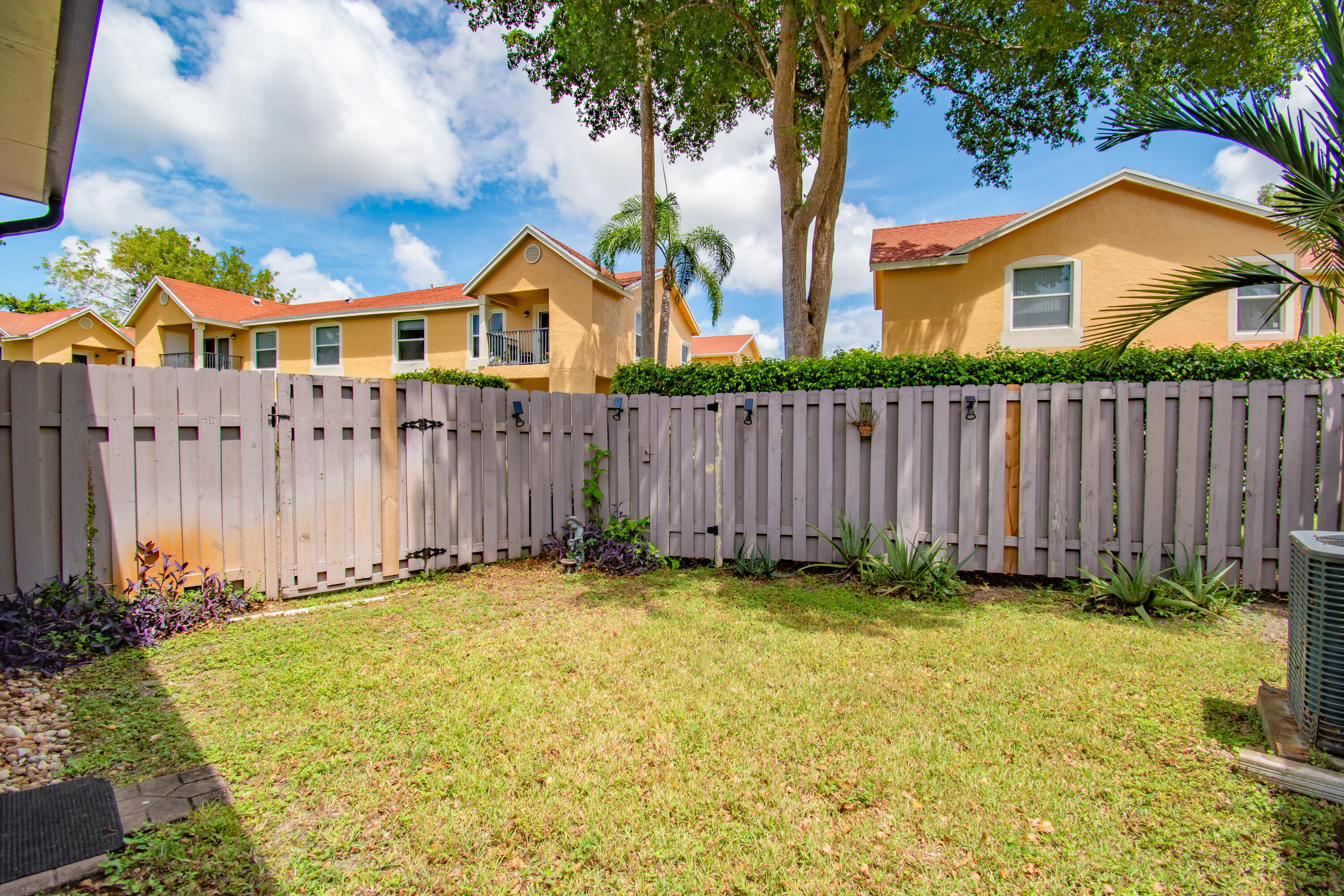 6640 Thornhill Court, Unit 6 Boca Raton, FL 33433 - Photo 22 of 23