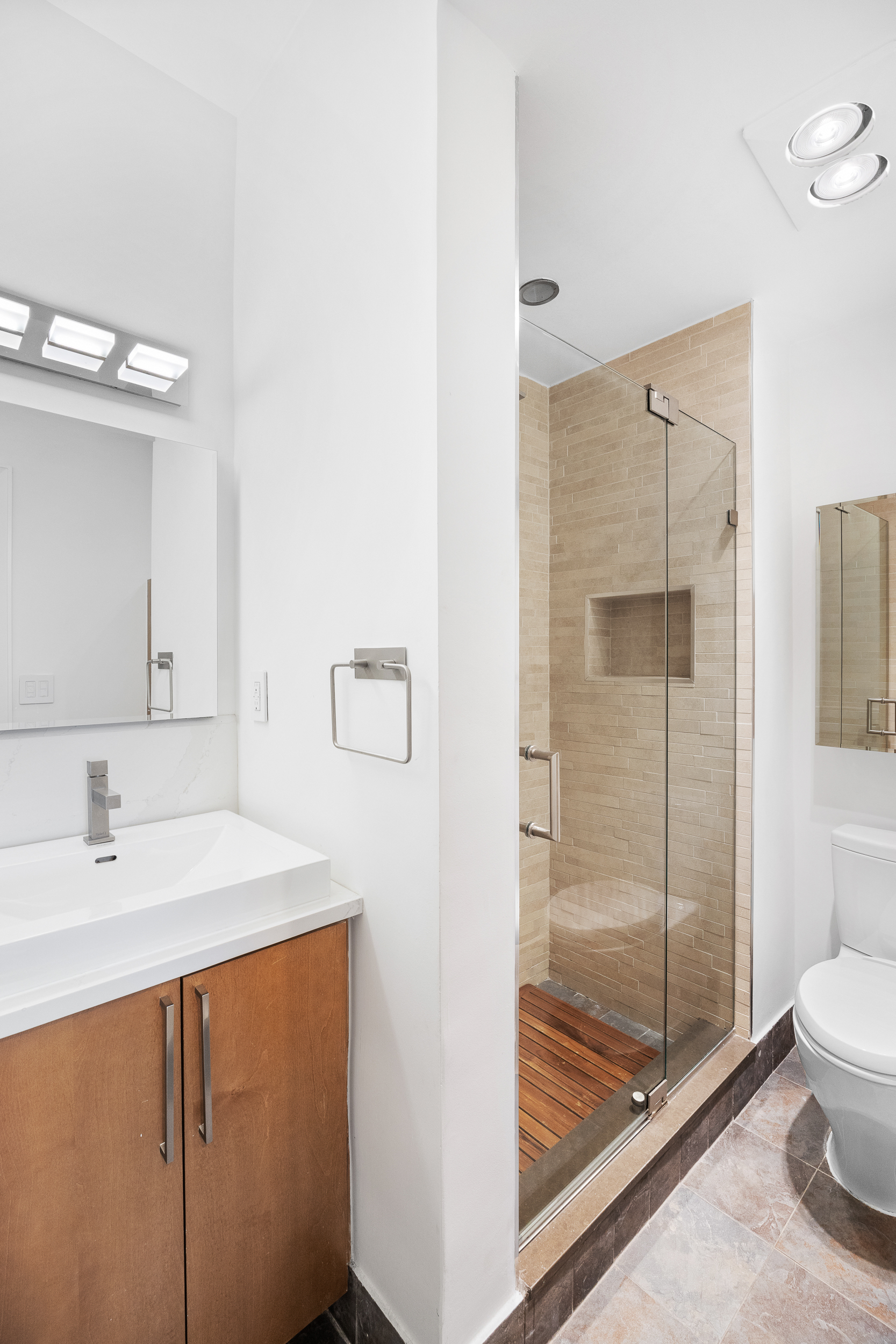 60 East 8th Street, Unit 31F Manhattan, NY 10003 - Photo 5 of 12