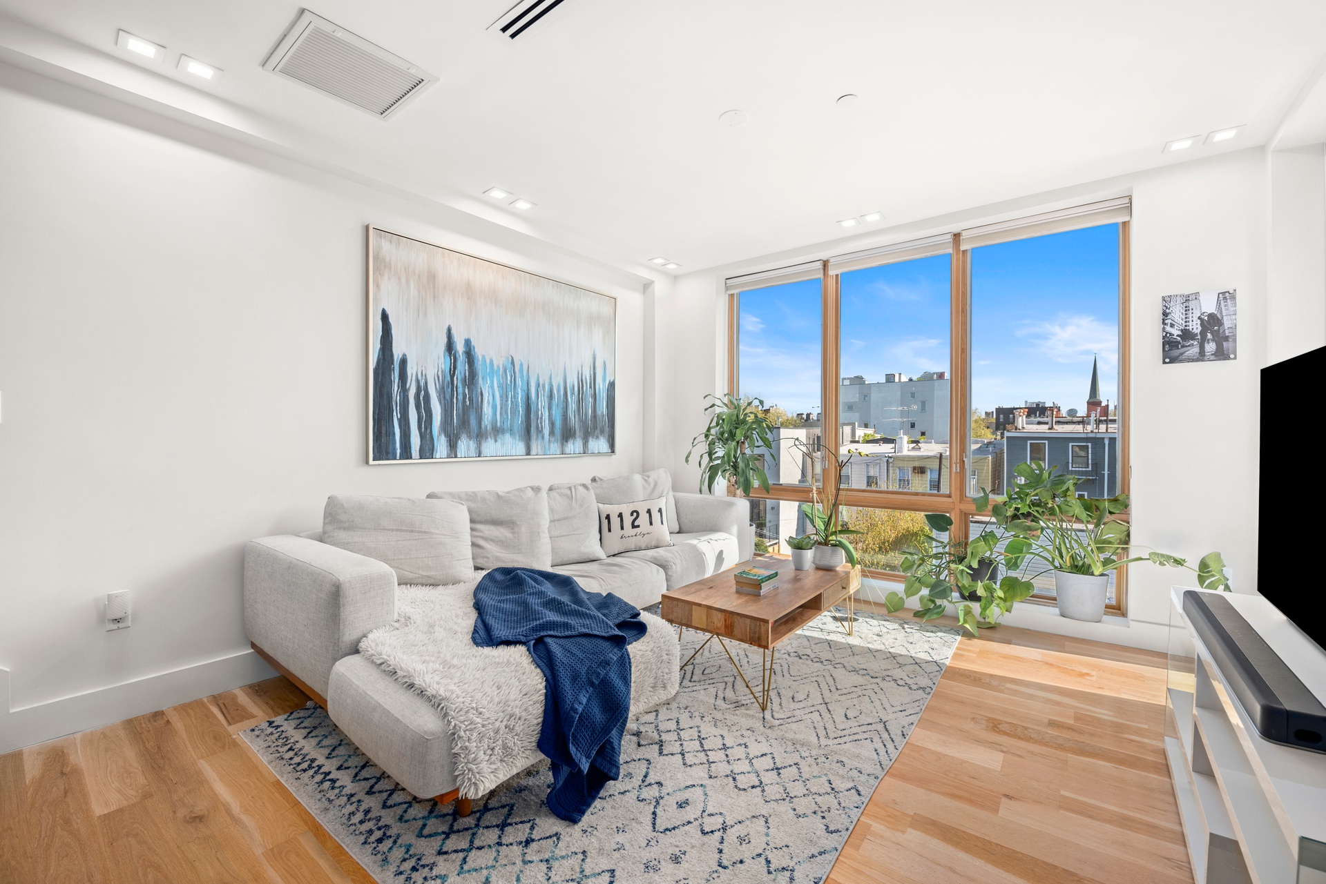 196 Devoe Street, Unit 4R Brooklyn, NY 11211 - Photo 3 of 12