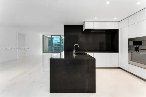 $1,850,000 | 300 Biscayne Blvd Way, Unit 2009, Miami, FL 33131