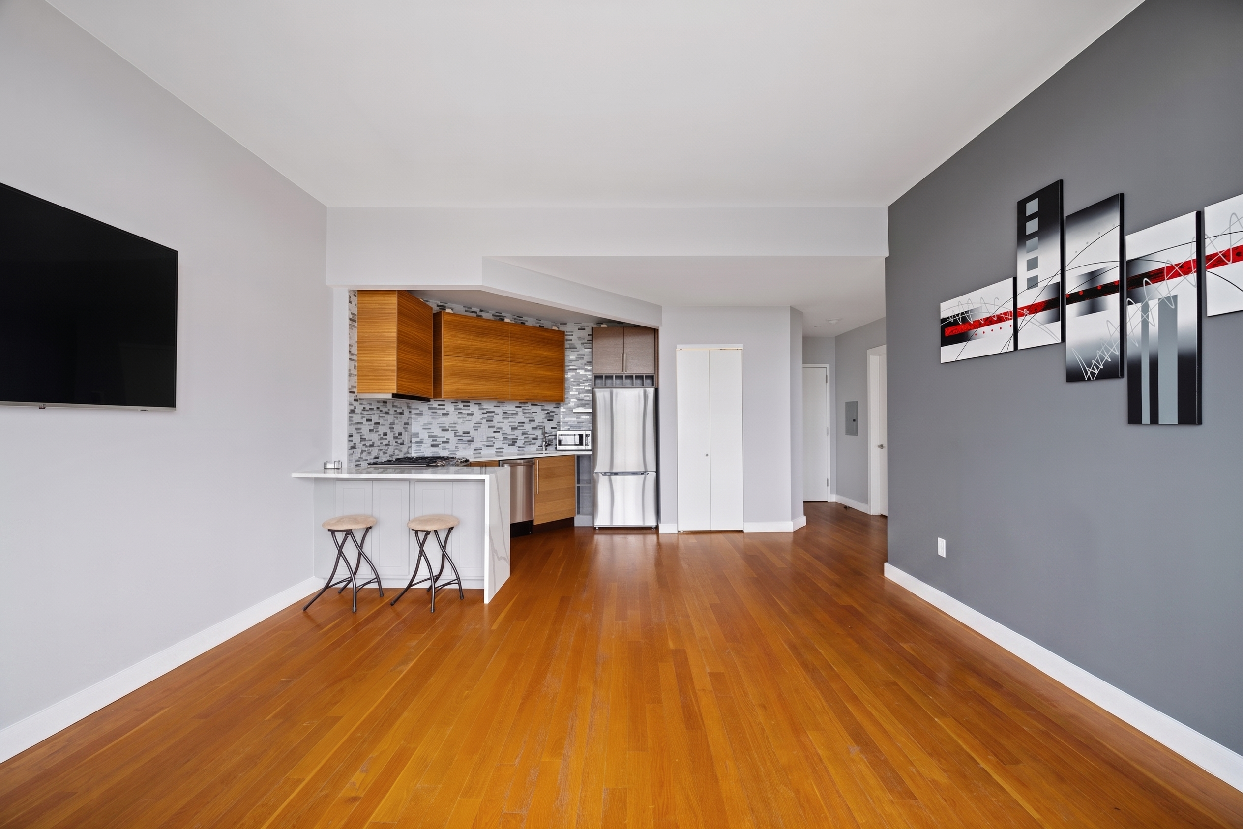 11-24 31st Avenue, Unit 15B Queens, NY 11106 - Photo 6 of 11 Gallery Image 6