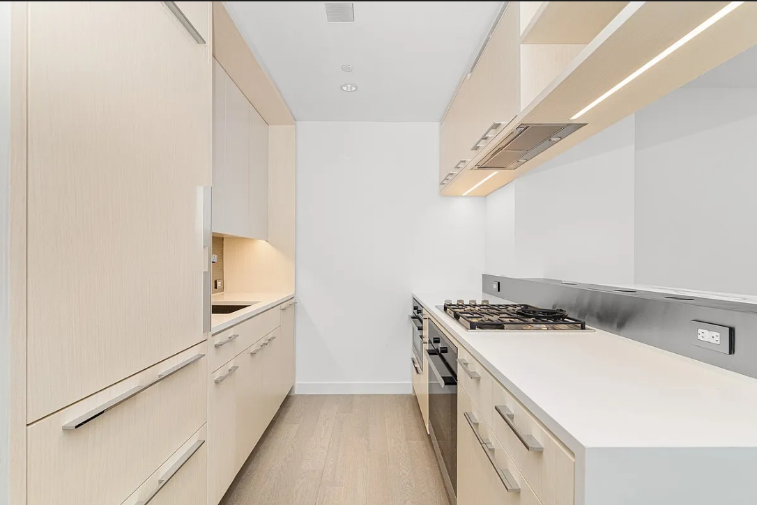 252 South Street, Unit 17F Manhattan, NY 10002 - Photo 8 of 30