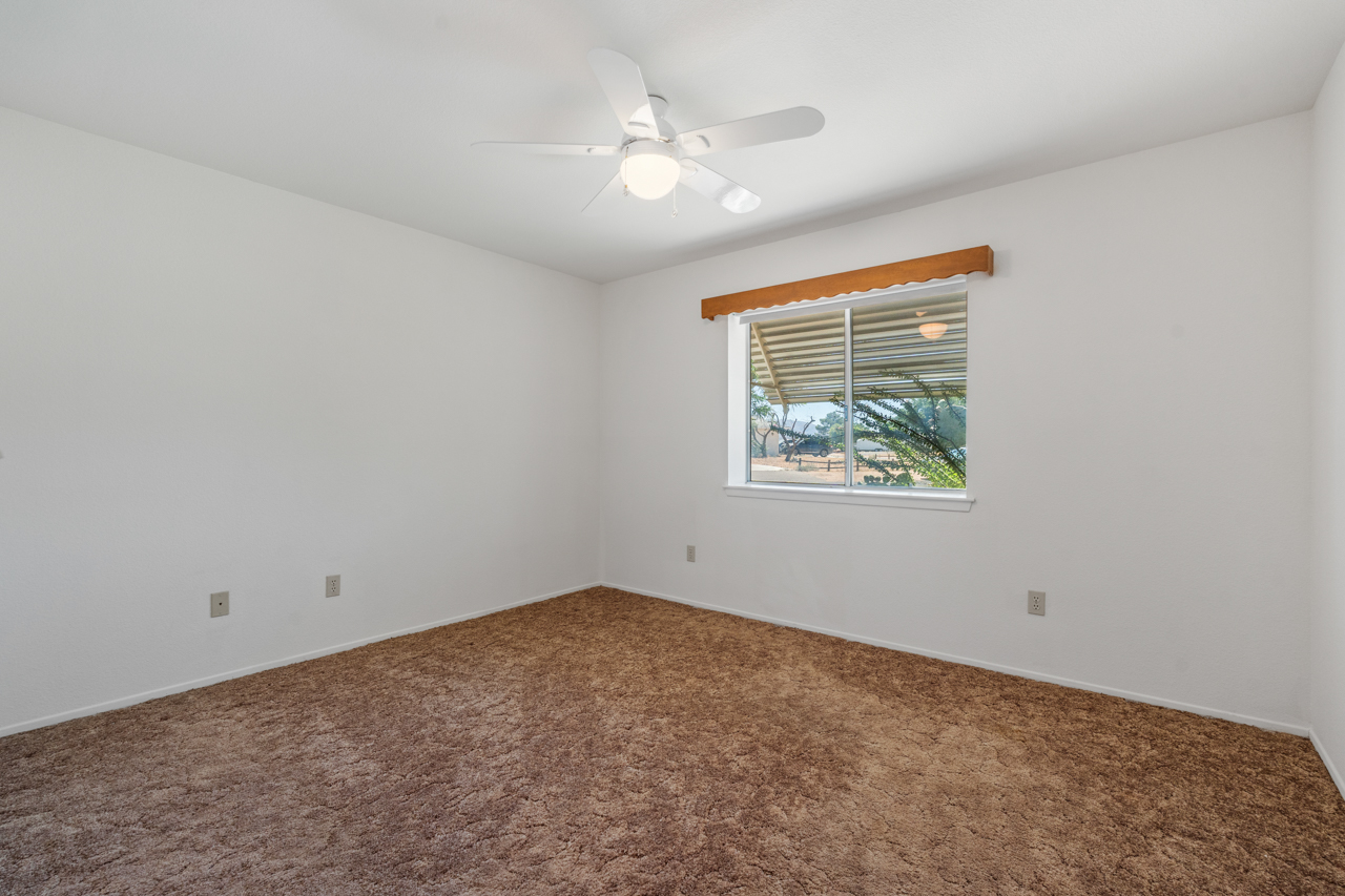 12450 Algonquin Road Apple Valley, CA 92308 - Photo 36 of 56