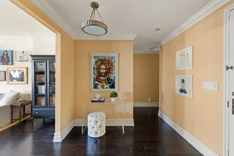 $2,295,000 | 90 East End Avenue, Unit 4B | Upper East Side