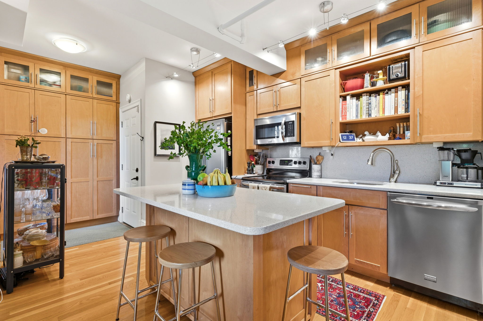 127 Winthrop Road, Unit 1A Brookline, MA 02445 - Photo 3 of 30