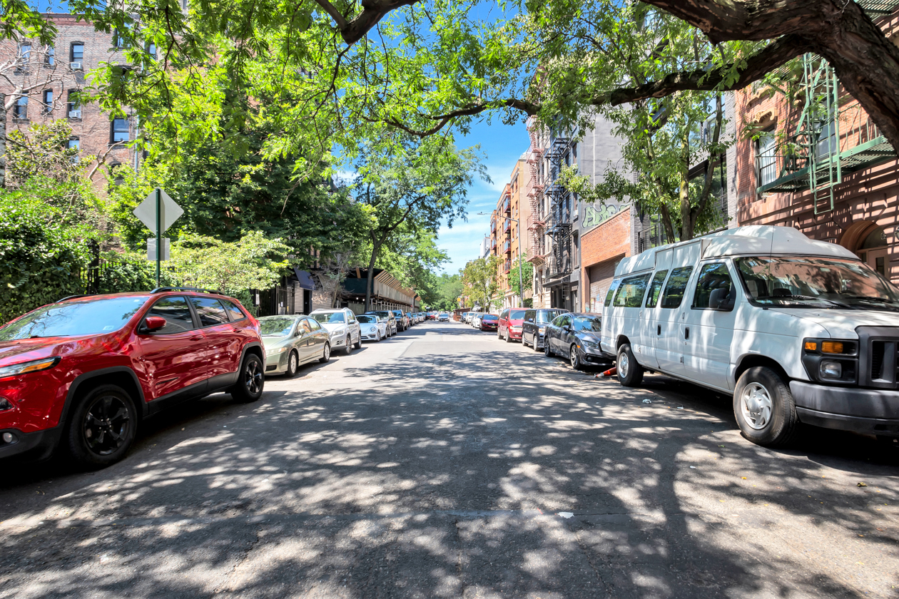 625 East 6th Street, Unit 2 Manhattan, NY 10009 - Photo 17 of 18