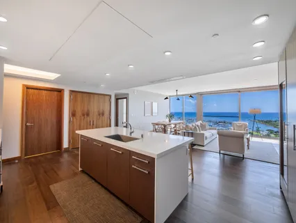$3,495,000 | 1555 Kapiolani Boulevard, Unit 2002, Honolulu, HI 96814