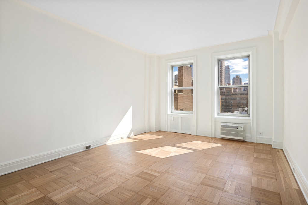156 East 79th Street, Unit 9C Manhattan, NY 10075 - Photo 9 of 14