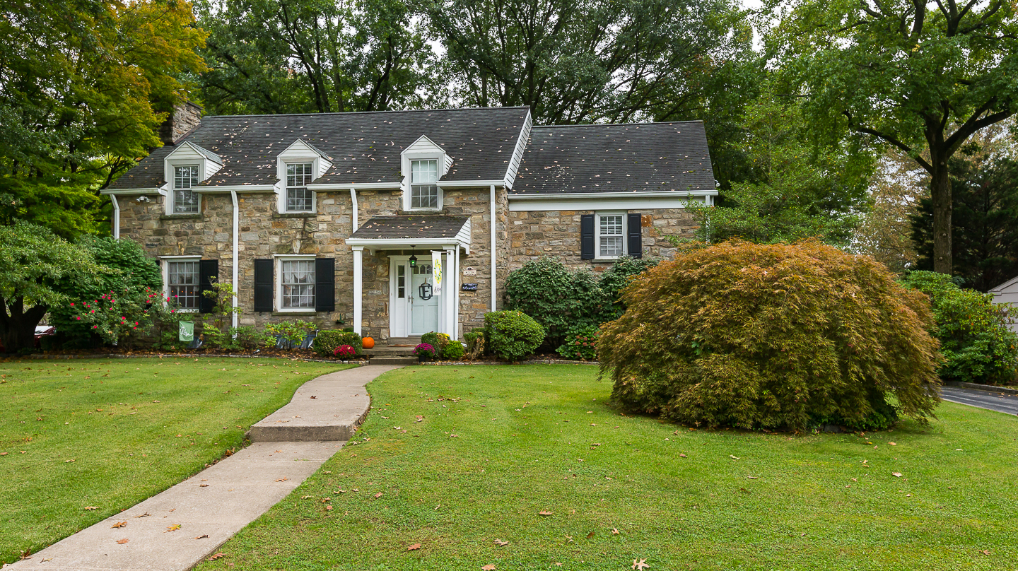 33 West Golf View Road Havertown, PA 19083 - Photo 2 of 21