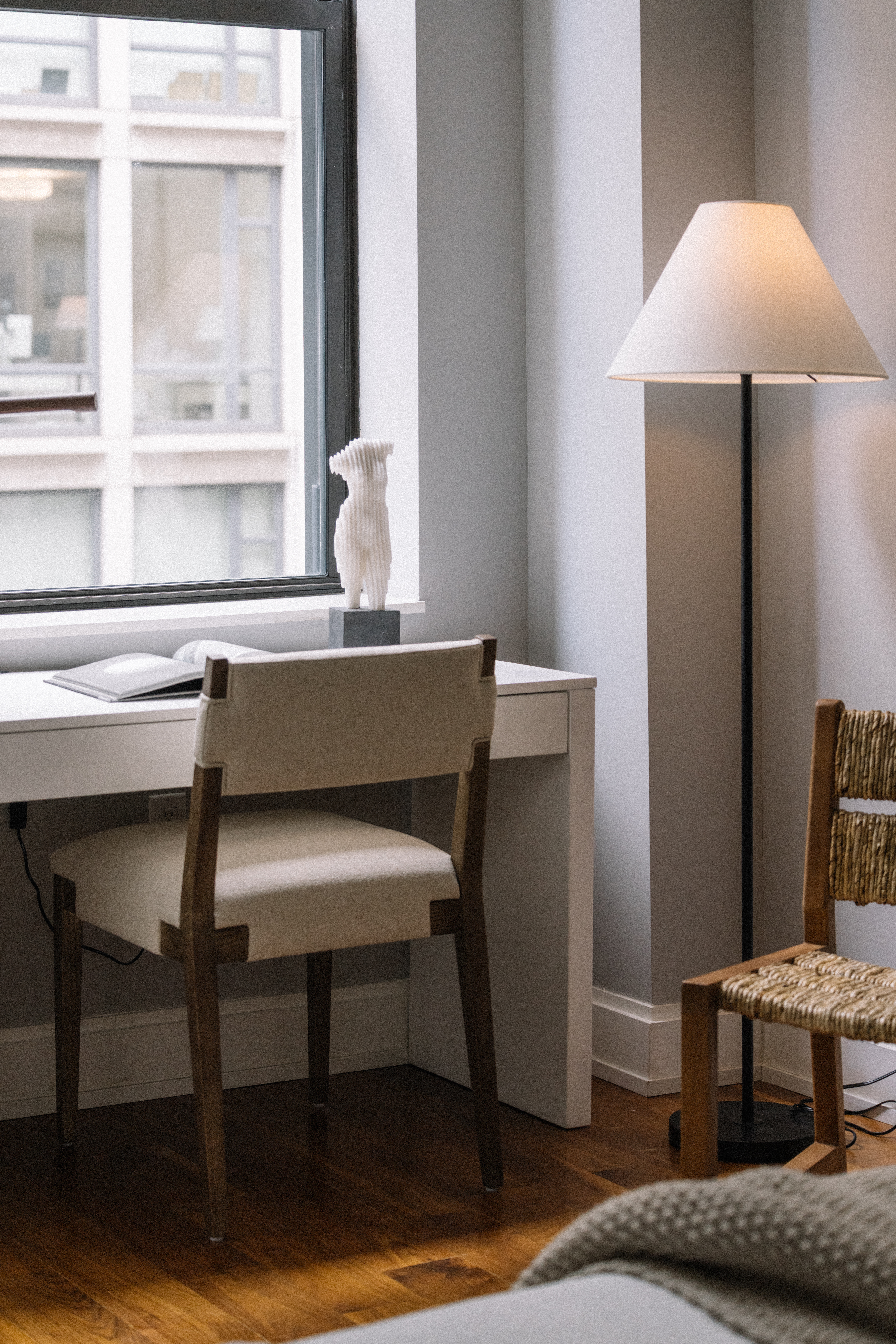 140 West 22nd Street, Unit 4C Manhattan, NY 10011 - Photo 7 of 16 a dining room with a table and chairs