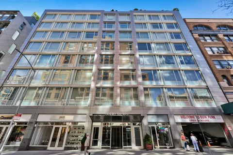 $2,525,000 | 311 West Broadway, Unit 4D | SoHo
