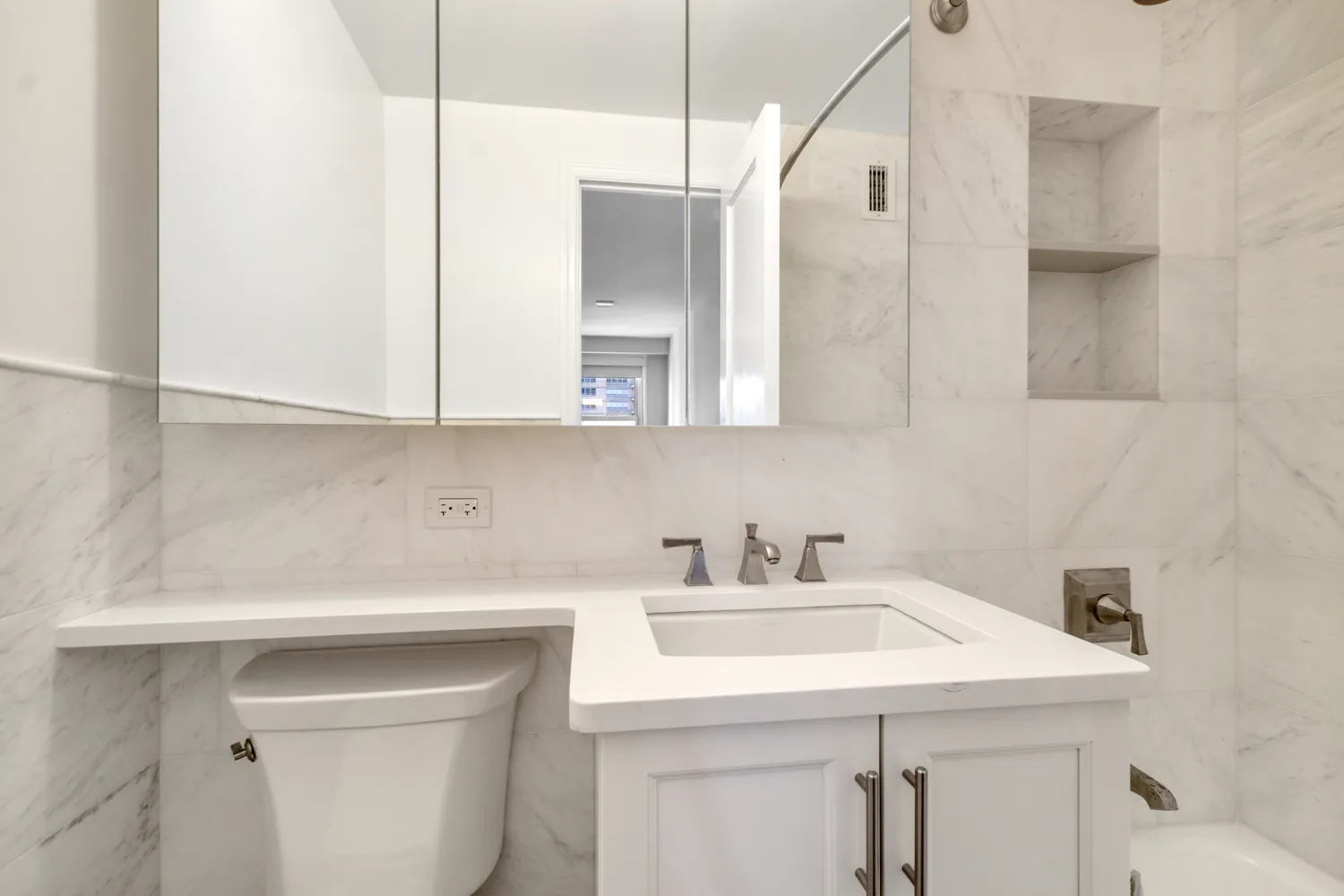 $4,250 | 155 West 68th Street, Unit 810 | Upper West Side
