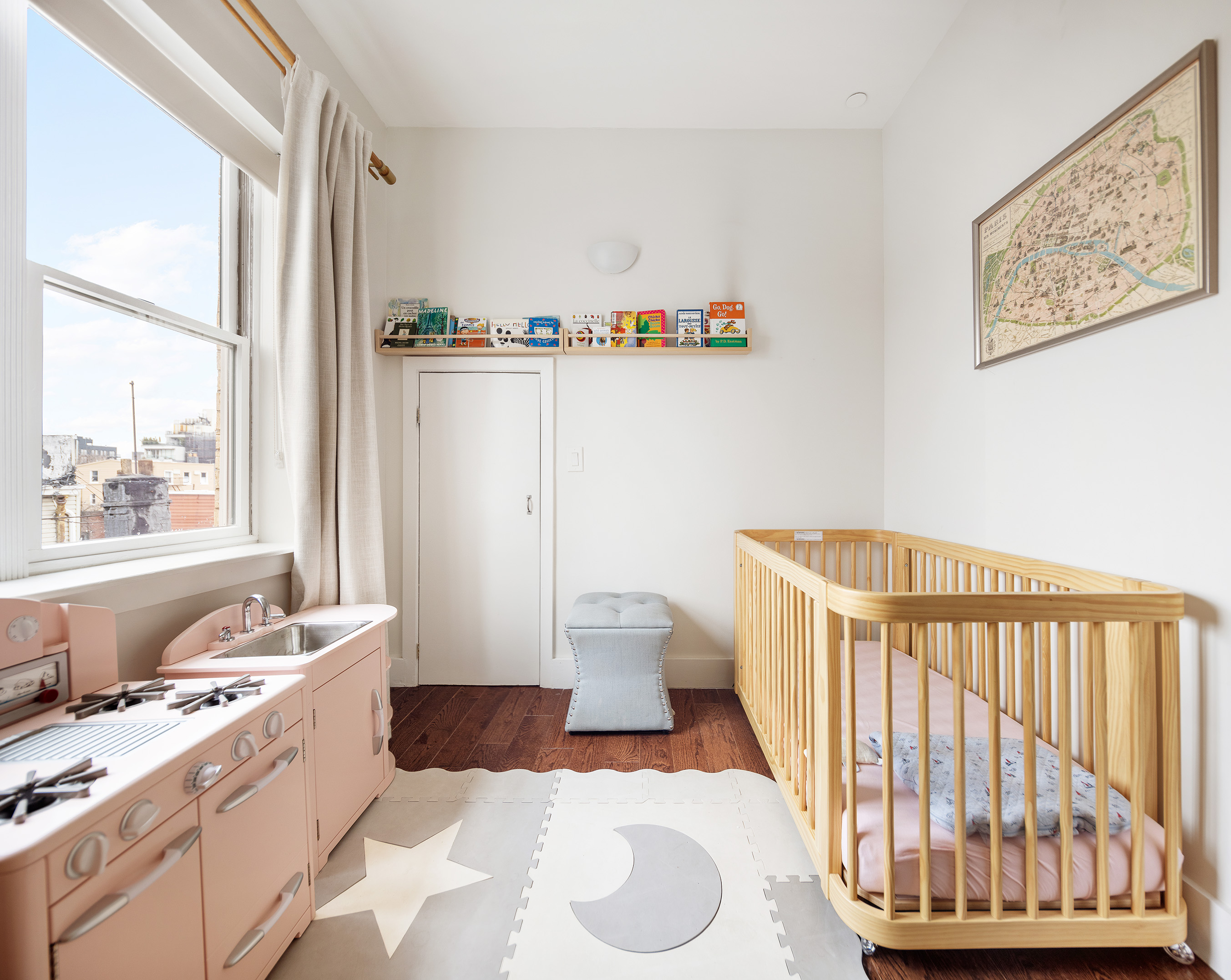 149 Conselyea Street, Unit 4B Brooklyn, NY 11211 - Photo 7 of 10 a bathroom with a sink and a toilet