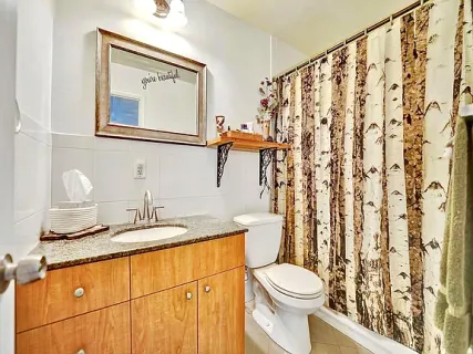 $630,000 | 381 Northeast 42nd Street, Oakland Park, FL 33334