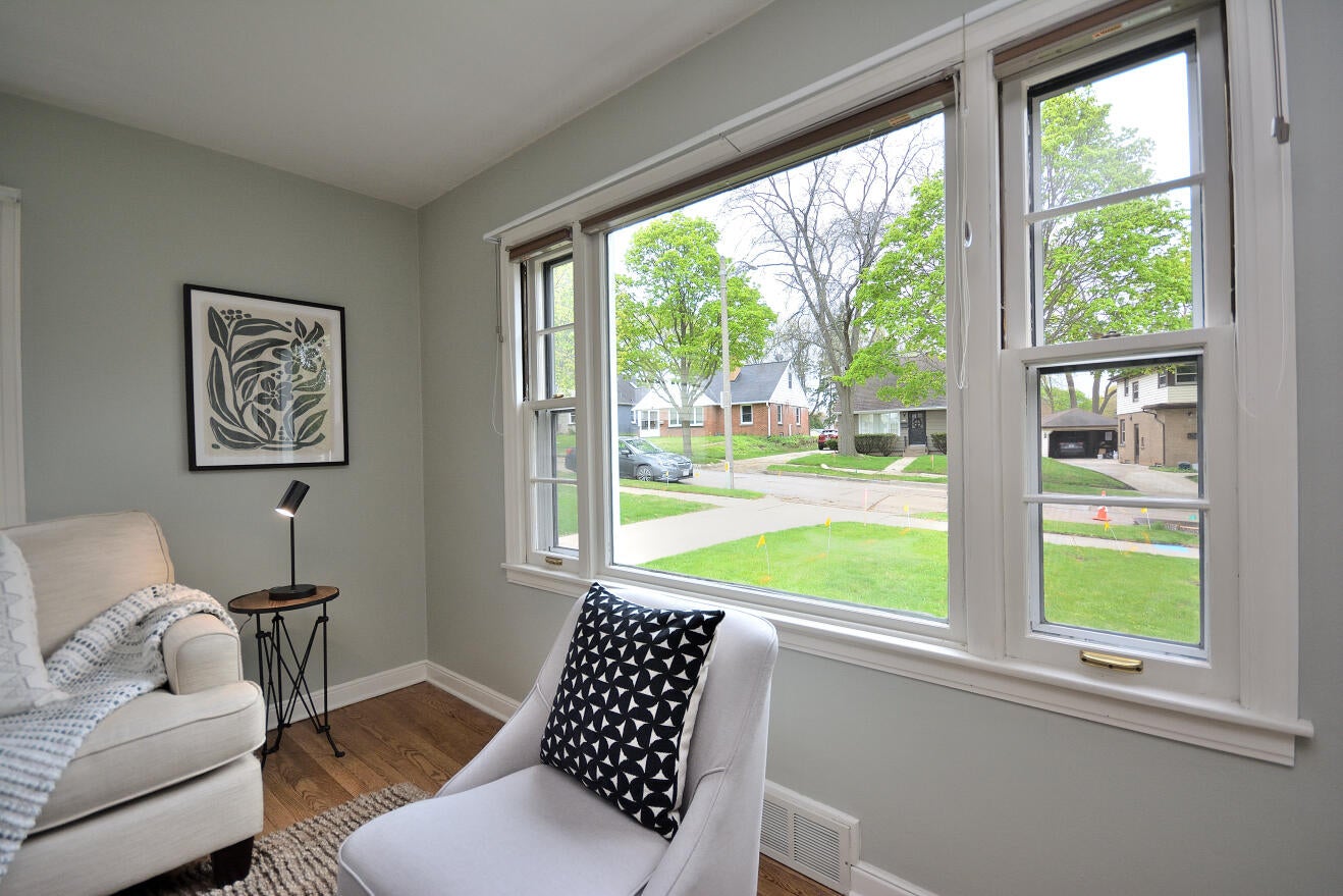 236 North 90th Street Milwaukee, WI 53226 - Photo 5 of 34