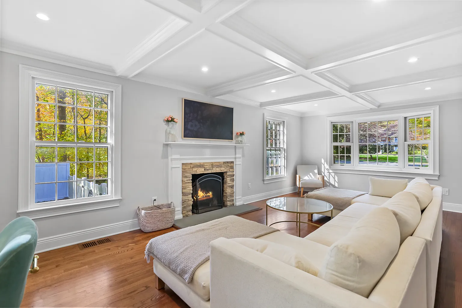 281 Wood House Road Fairfield, CT 06824 - Photo 6 of 28