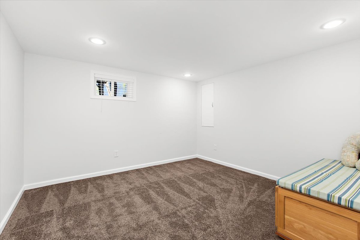 12712 Atherton Drive Silver Spring, MD 20906 - Photo 30 of 40 an empty room with windows