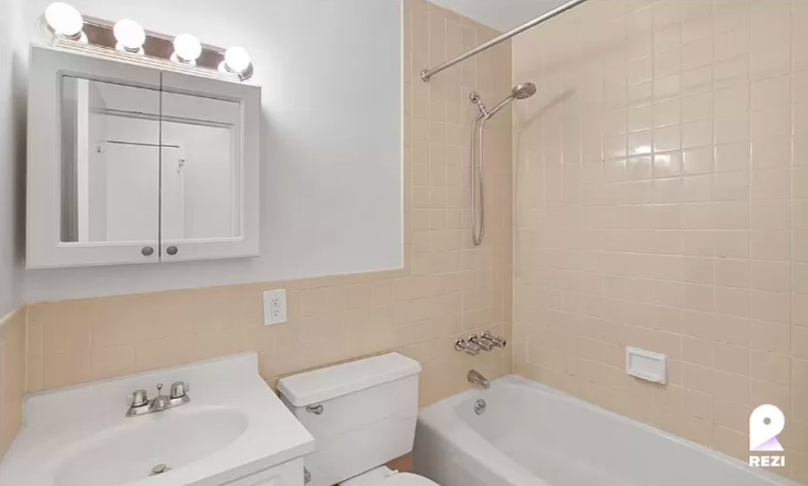 343 East 76th Street, Unit 2B Manhattan, NY 10021 - Photo 4 of 7