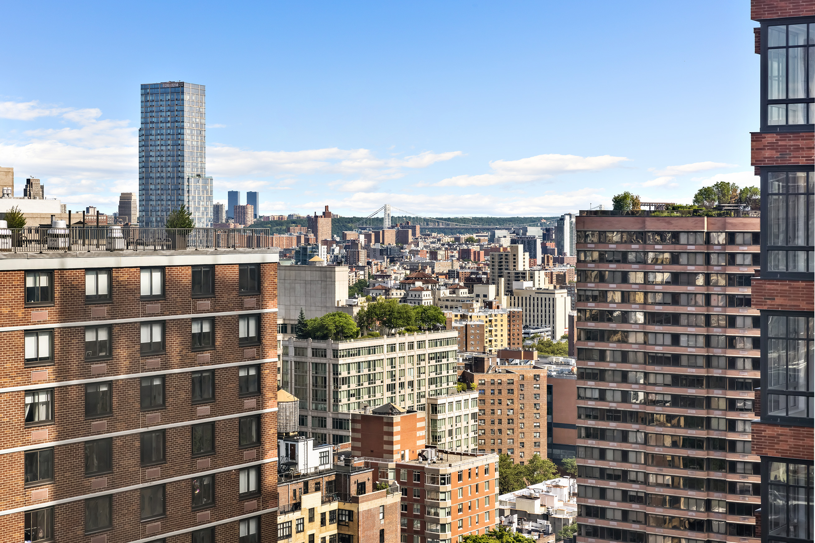 200 East 94th Street, Unit 2916 Manhattan, NY 10128 - Photo 7 of 15