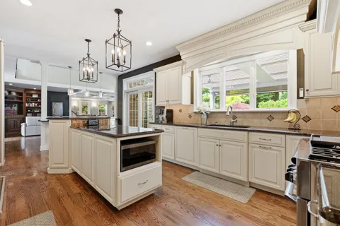 $1,750,000 | 302 Jefferson Drive, Malvern, PA 19355