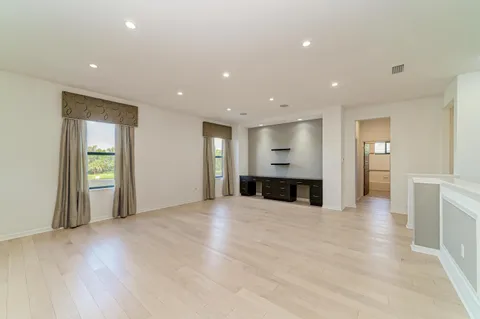 $949,000 | 826 Honeyflower Loop, Bradenton, FL 34212