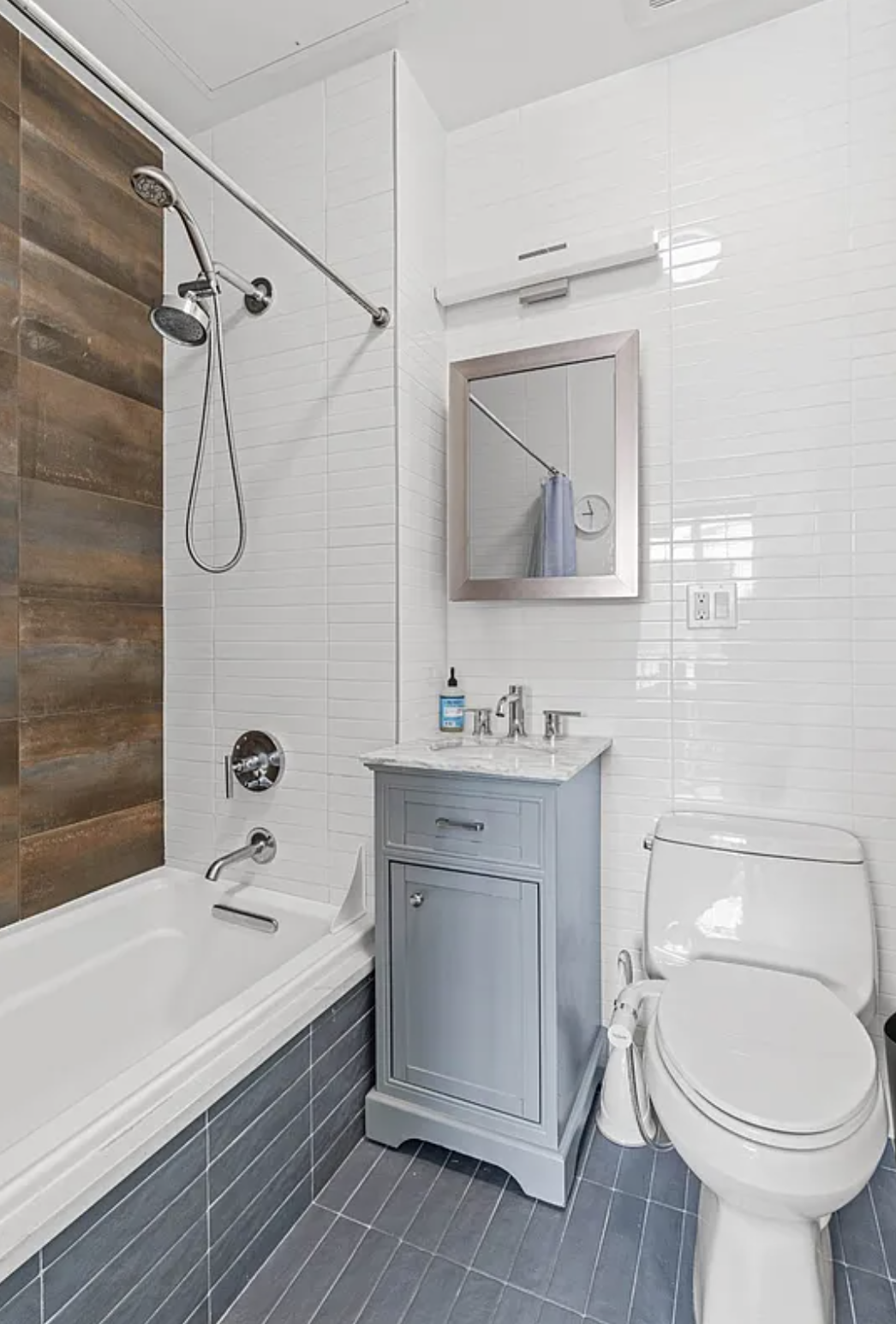 21-19 46th Avenue, Unit 1 Queens, NY 11101 - Photo 10 of 11