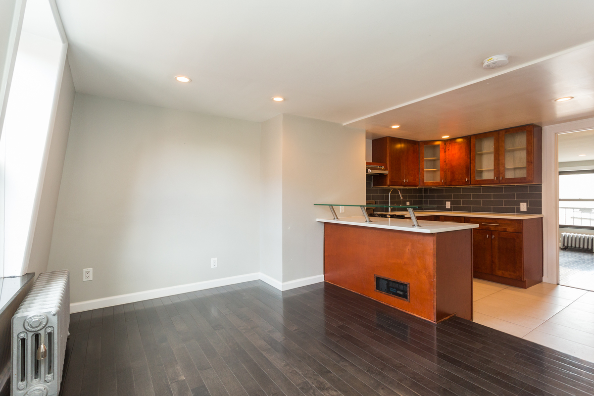 151 Smith Street Brooklyn, NY 11201 - Photo 2 of 6