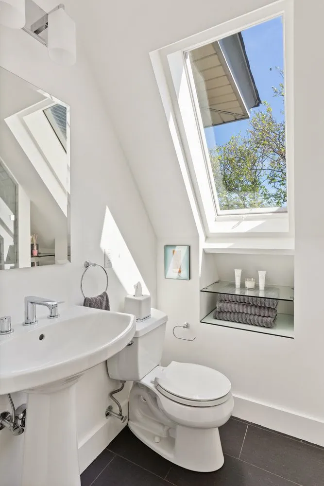 $2,195,000 | 685 East 22nd Street | South Midwood