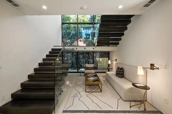 $4,100,000 | Laurel Canyon Road, Los Angeles, CA 90046