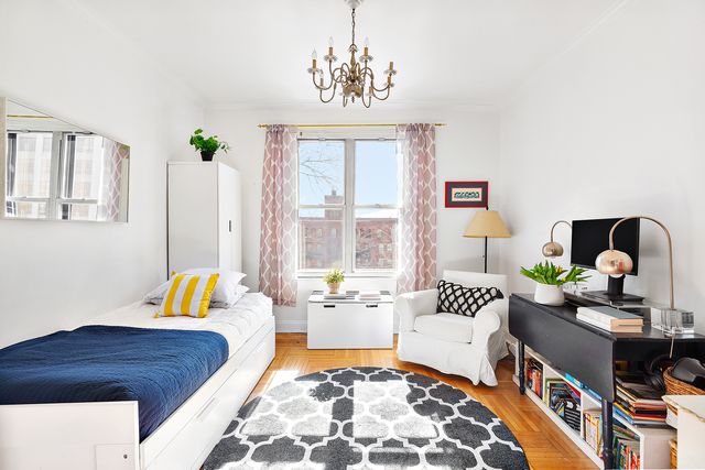 $1,020,000 | 2 Grace Court, Unit 2Z | Brooklyn Heights