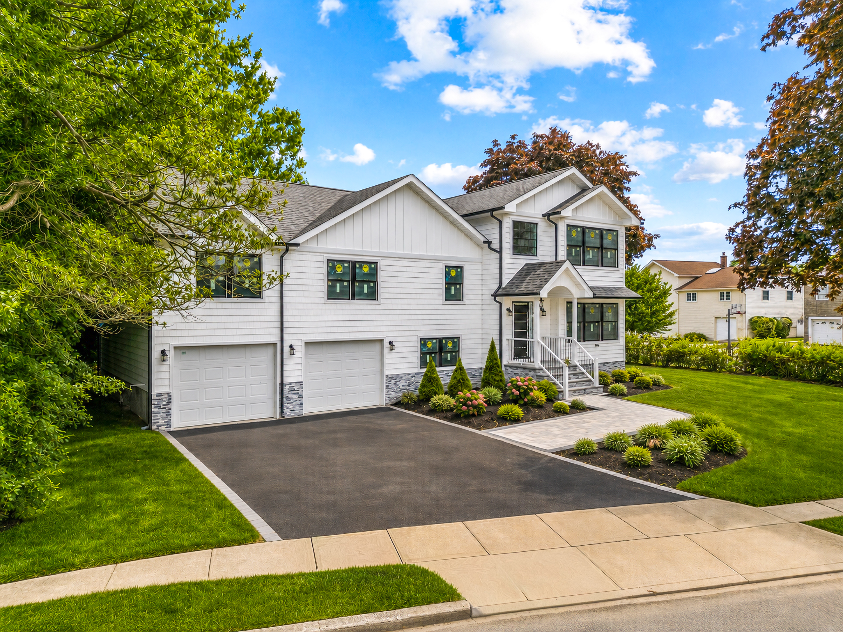 2 Circle Drive Syosset, NY 11791 - Photo 1 of 1 Gallery Image 1