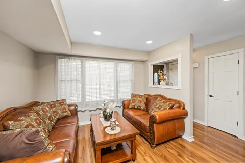 $649,995 | 15 Hickory Circle | Huguenot