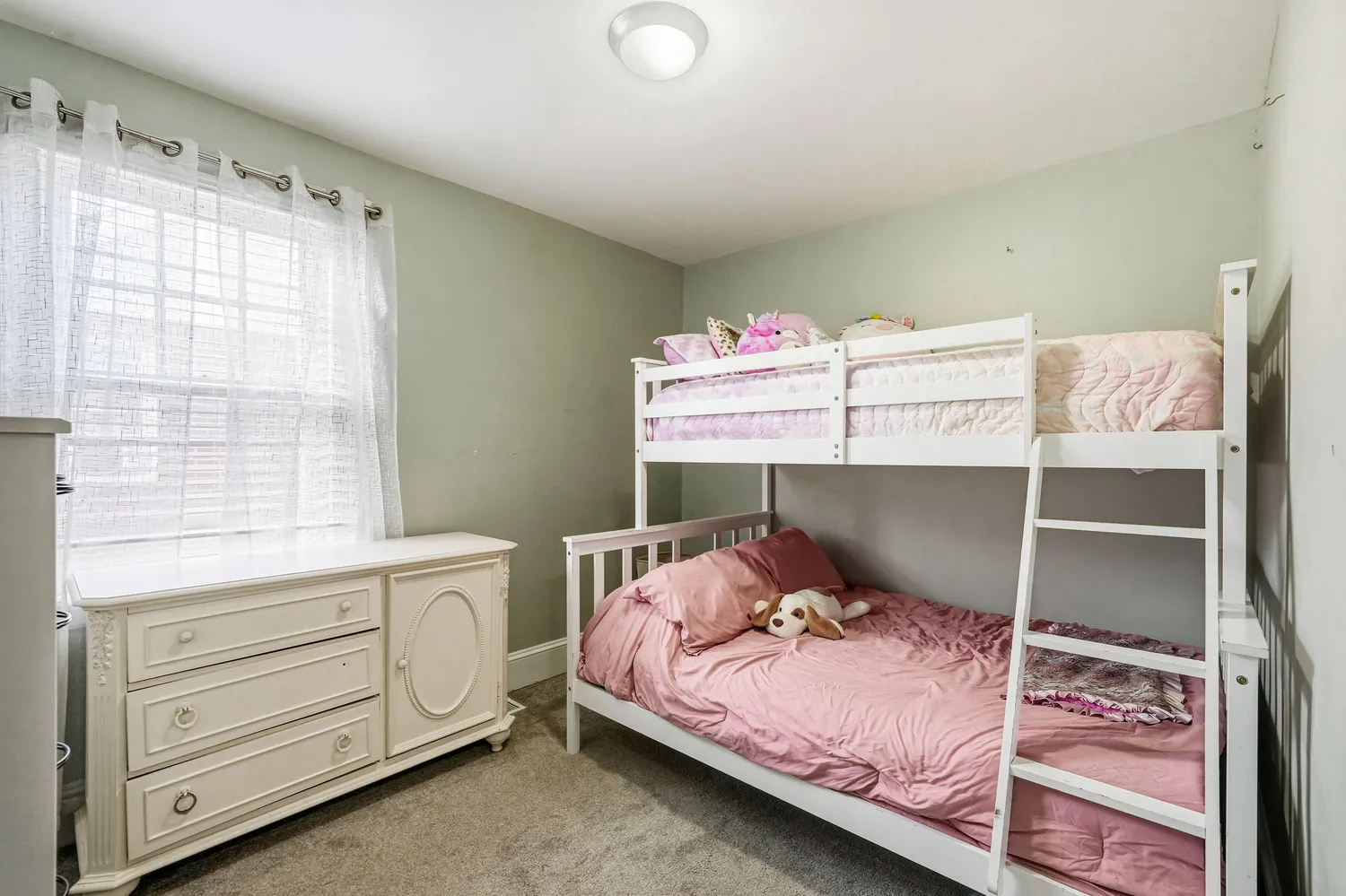 $349,900 | 8129 Hennig Street, Philadelphia, PA 19111