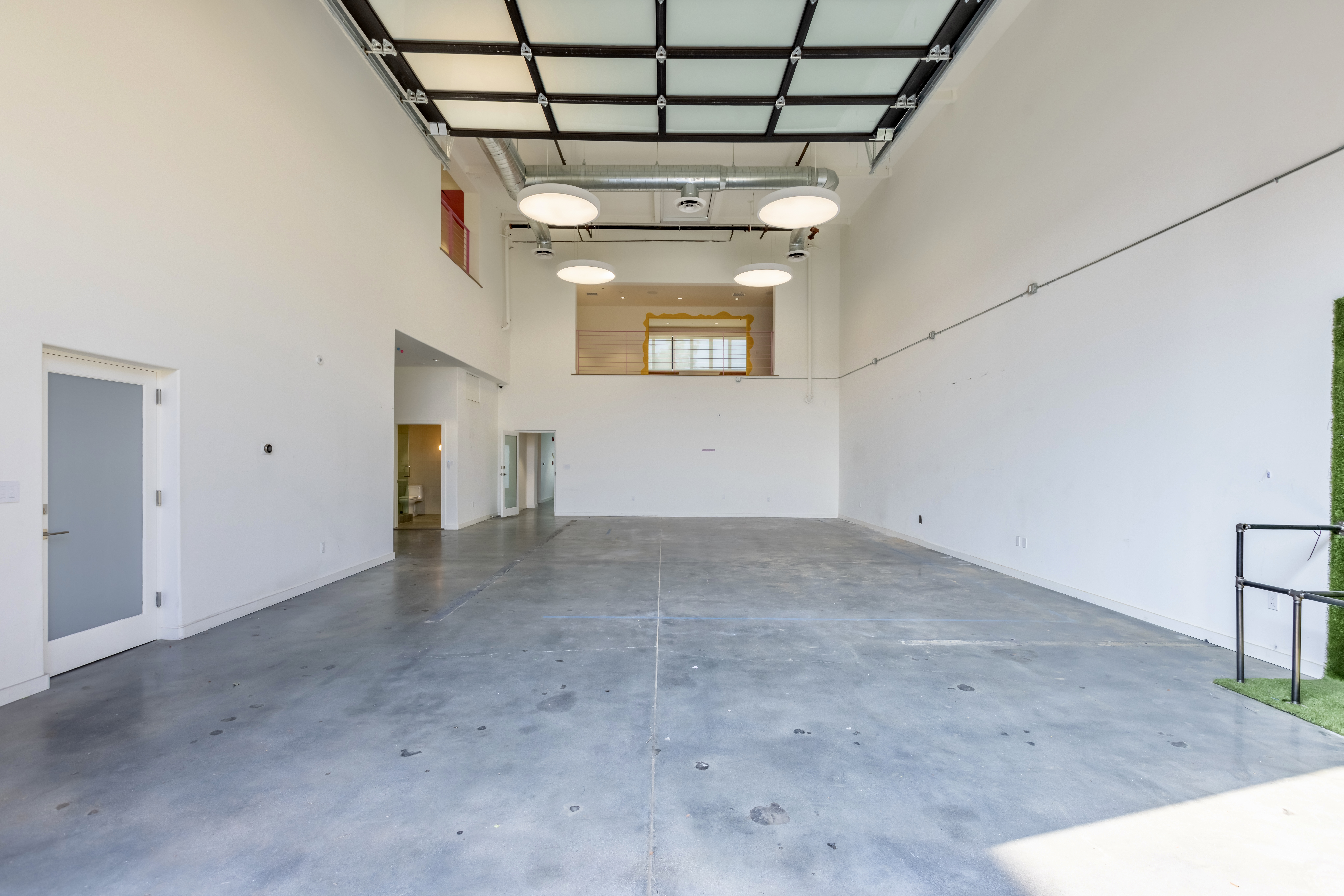 3058 North Lima Street Burbank, CA 91504 - Photo 4 of 41 a view of a garage