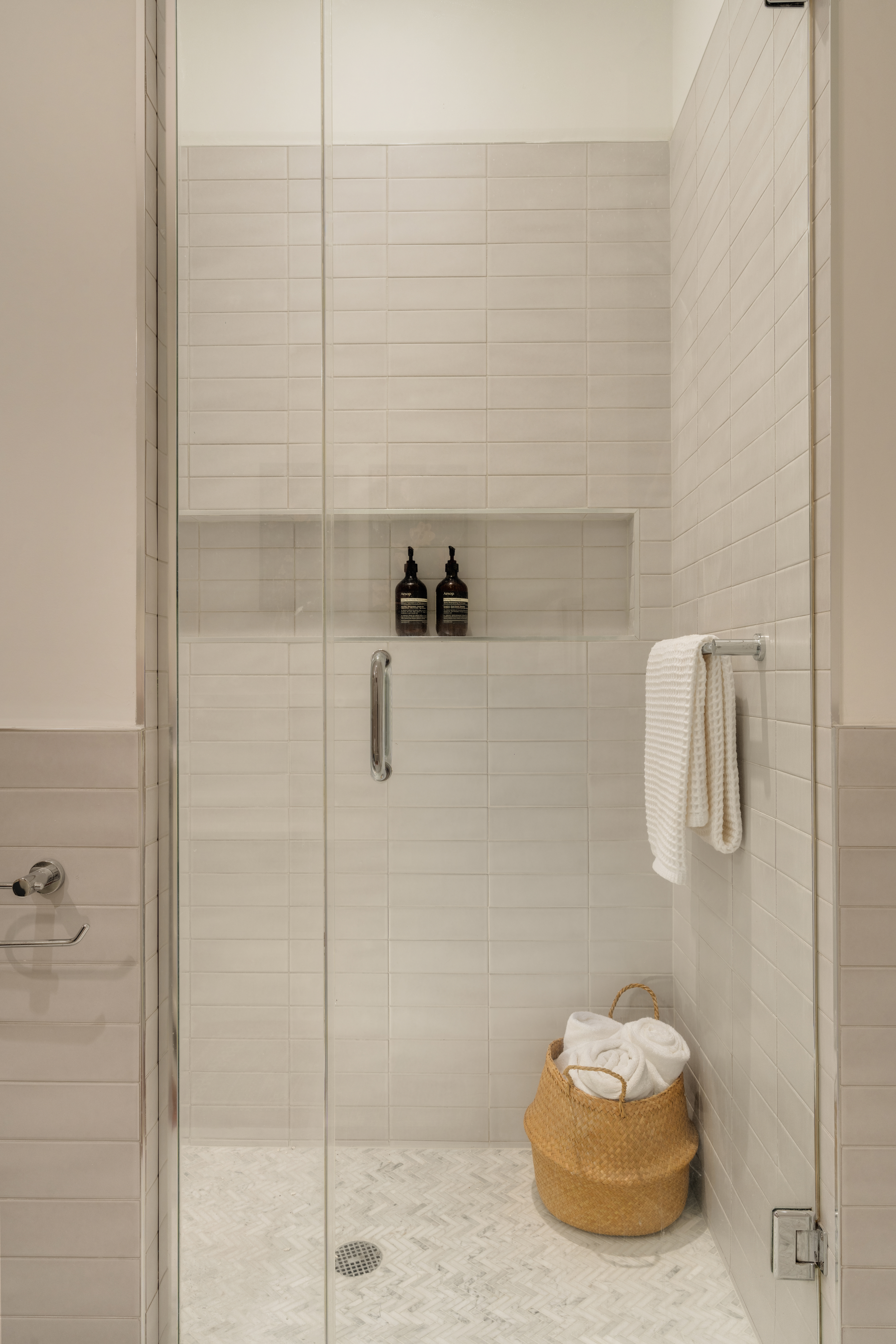110 Livingston Street, Unit 6C Brooklyn, NY 11201 - Photo 16 of 26 a bathroom with a shower