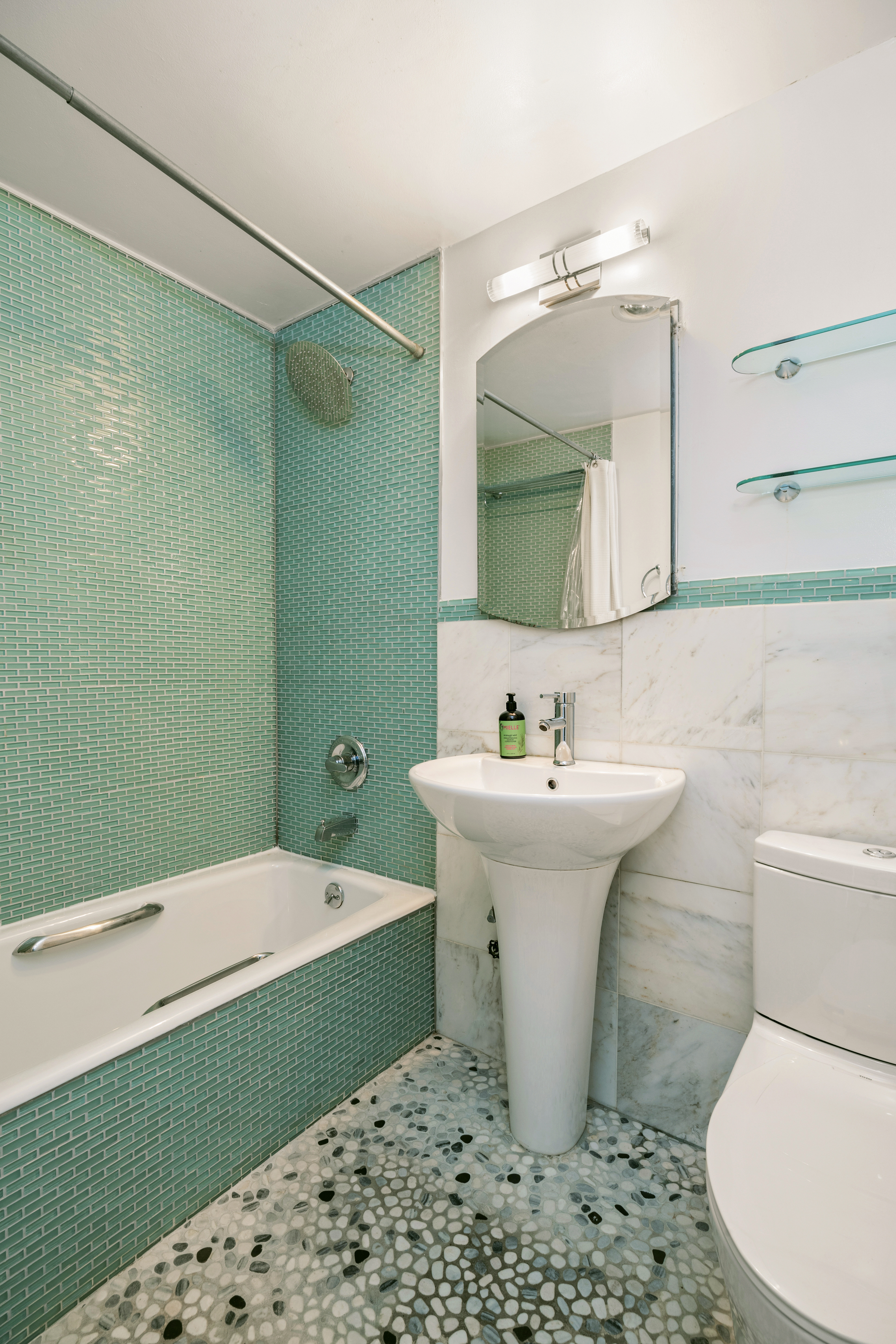 21 Ludlow Street, Unit 7B Manhattan, NY 10002 - Photo 9 of 10