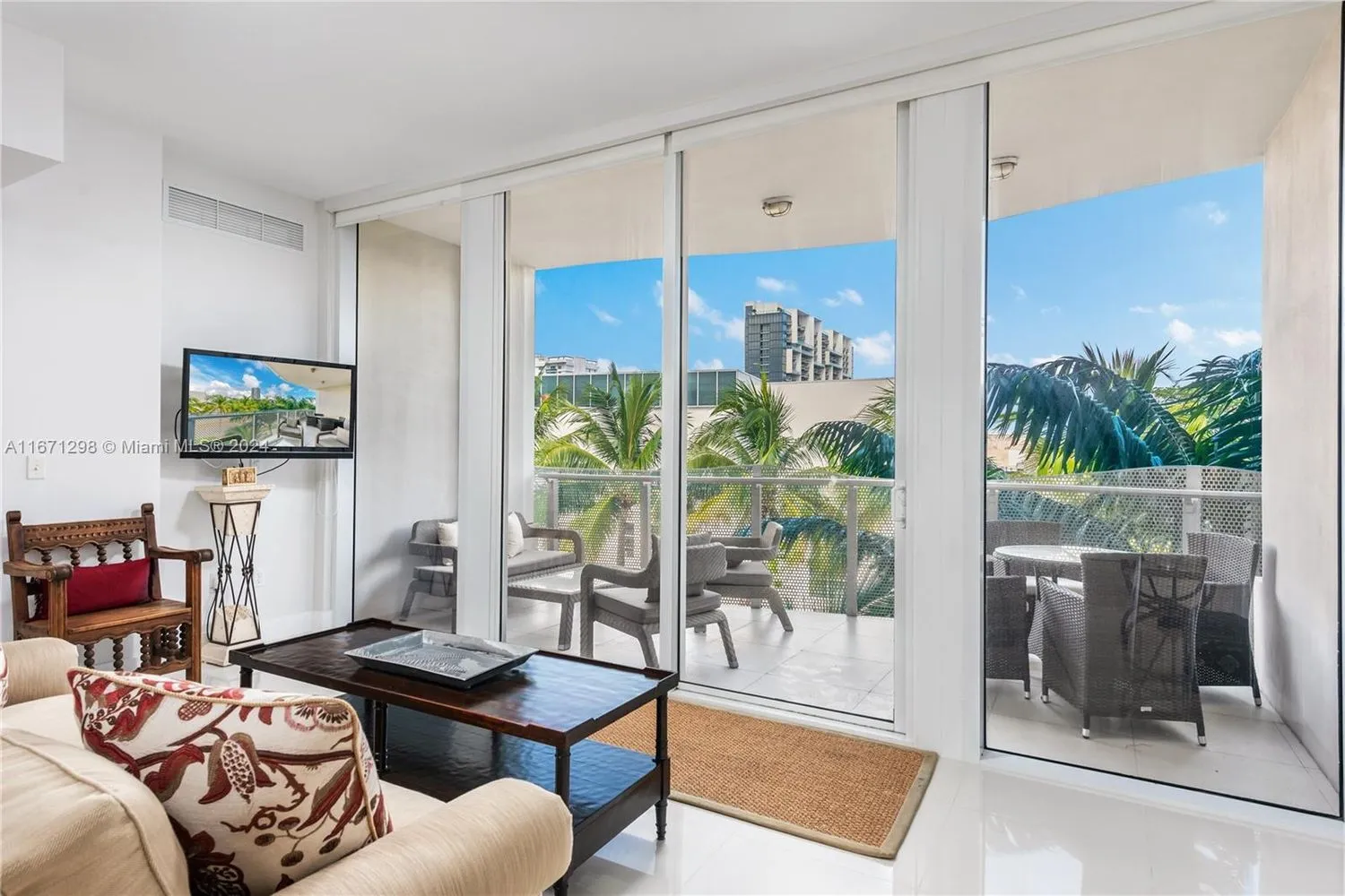 $1,050,000 | 2100 Park Avenue, Unit 301, Miami Beach, FL 33139