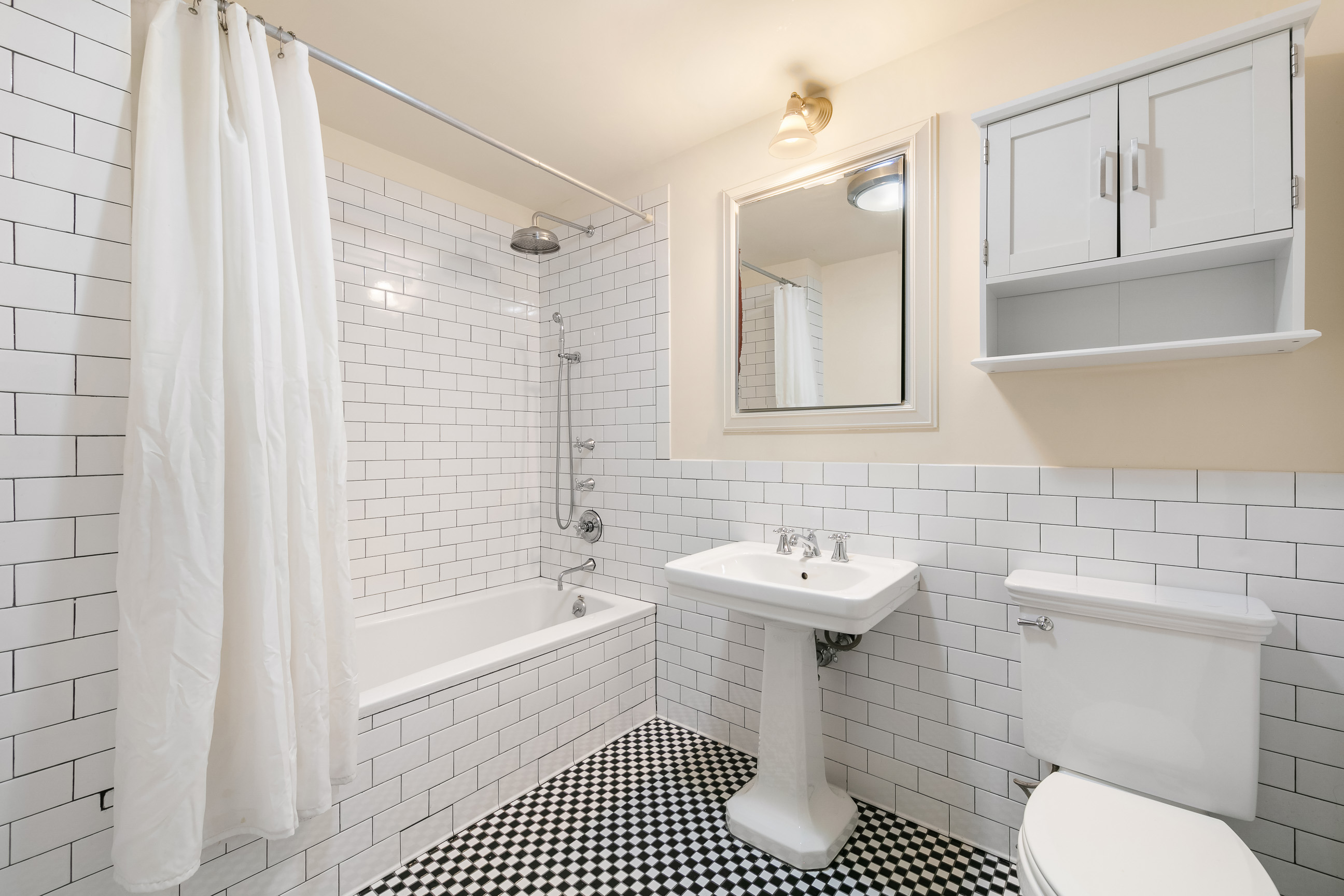 28 Laight Street, Unit 3B Manhattan, NY 10013 - Photo 6 of 8