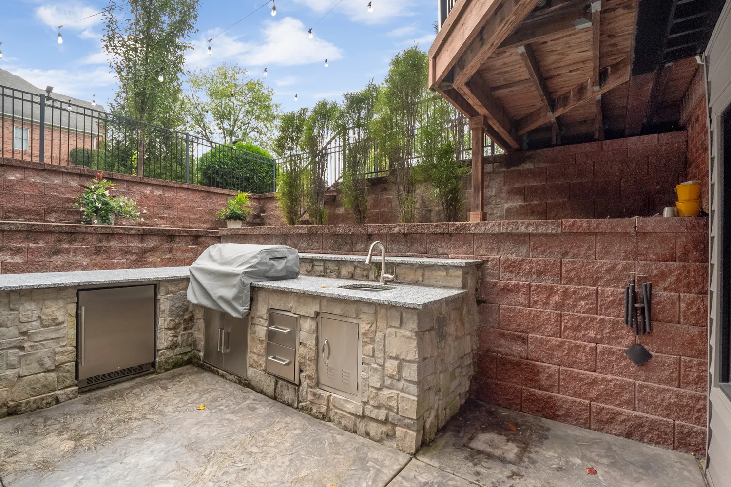 $1,995,000 | 13352 Weston Park Drive, St. Louis, MO 63131