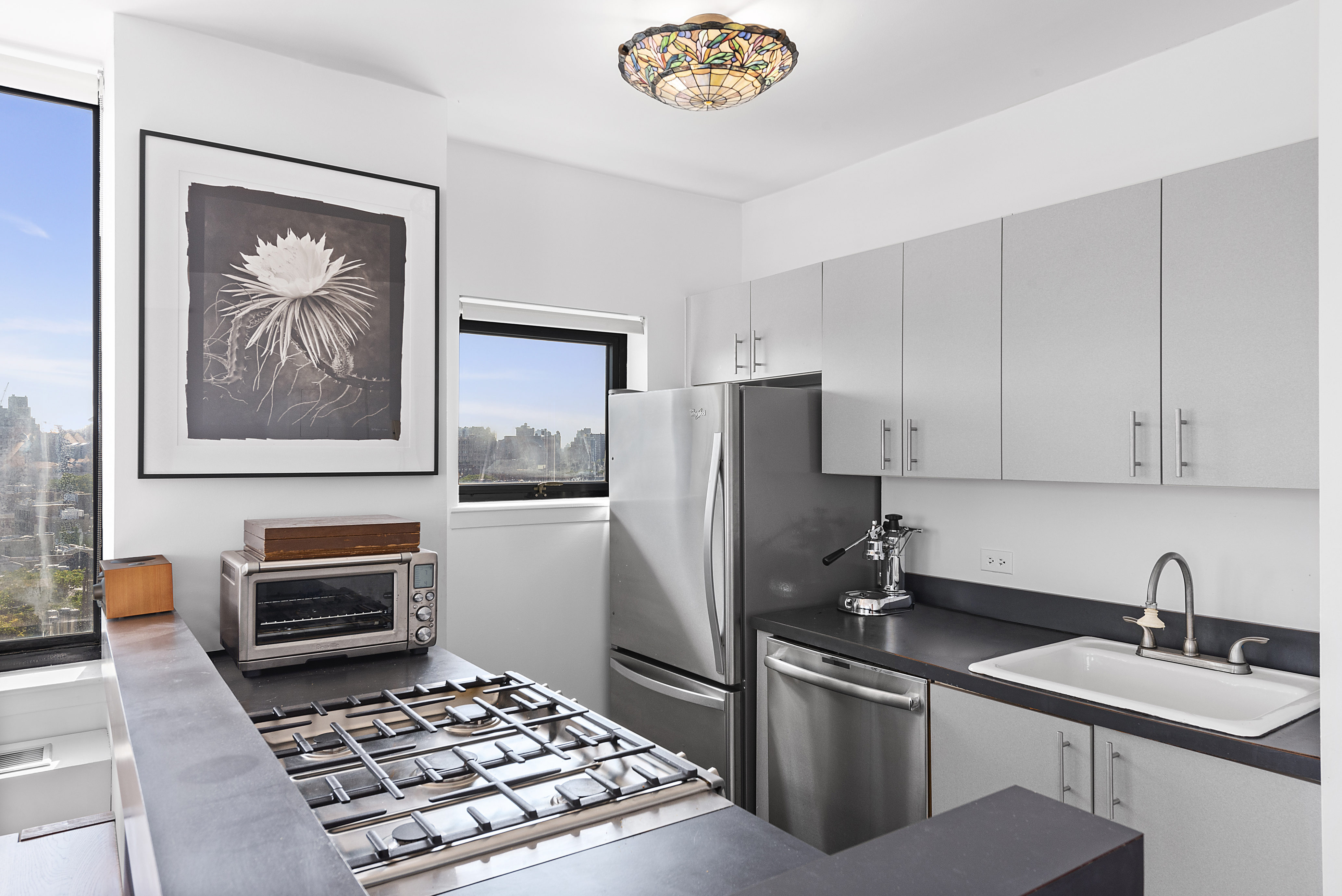 140 Charles Street, Unit 14C Manhattan, NY 10014 - Photo 3 of 7