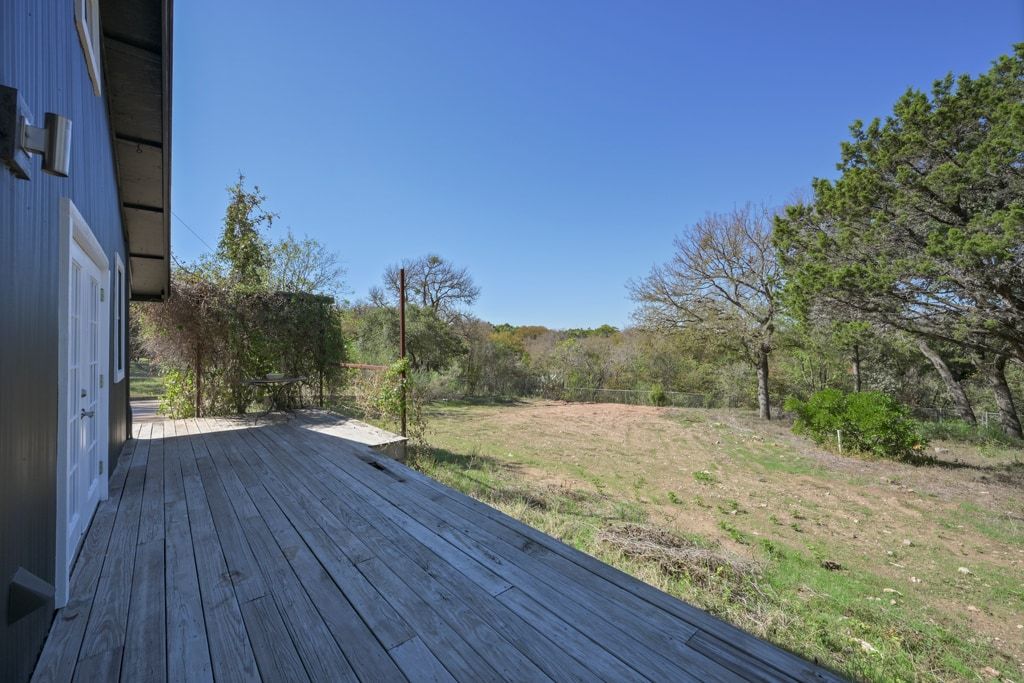 4416 Stearn's Lane Austin, TX 78735 - Photo 26 of 32 a view of a yard